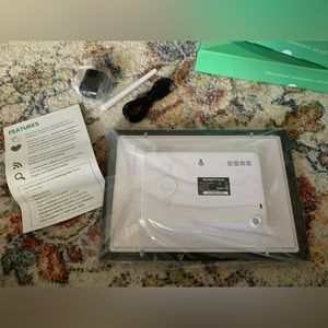 Skylight photo sharing frame